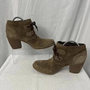 Clarks Carleta Lyon Ankle Boot Bootie Lace Up Women’s‎ 12 Khaki Brown Suede